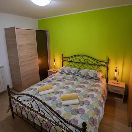 Apartment Vrenjak 2 *