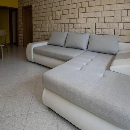Apartment Vrenjak 2 *
