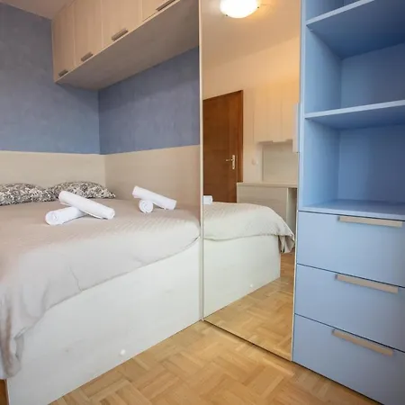 Apartment Vrenjak 2 *