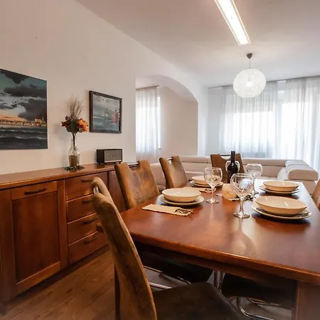 Vrenjak 2 Apartment *