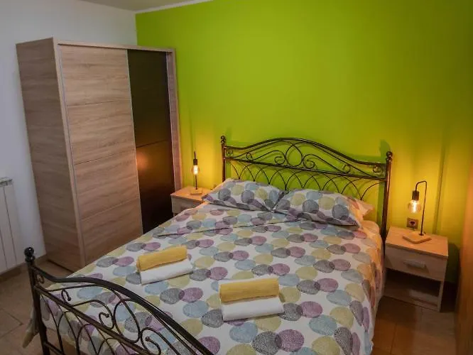 Apartamento Vrenjak 2 *